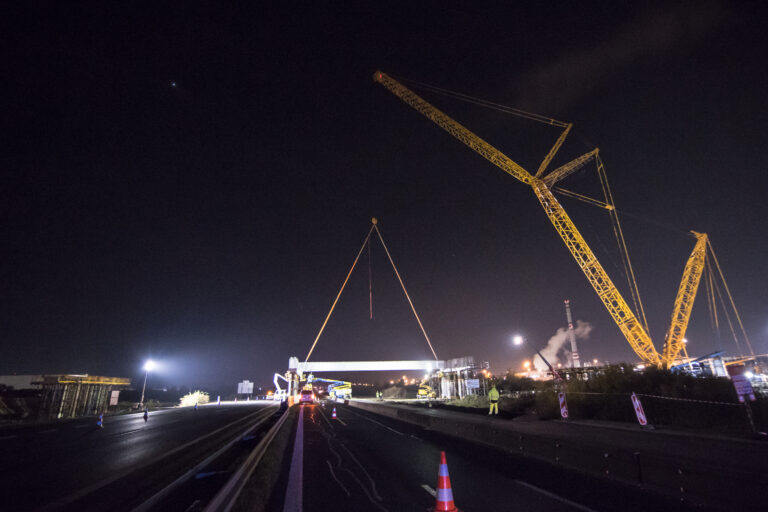 dopravní stavba dálnice stavba mostu reportážní fotografie